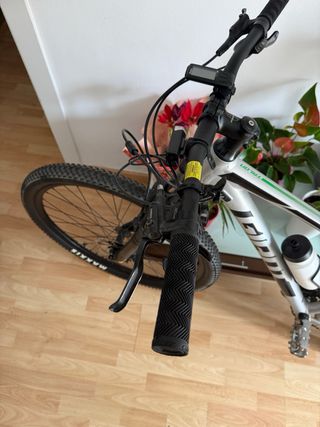 Bicicleta Montaña GIANT Talon