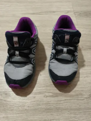 Zapatillas Salomon montaña niña T34