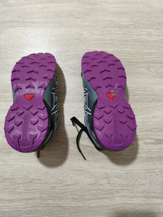Zapatillas Salomon montaña niña T34