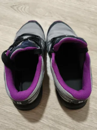 Zapatillas Salomon montaña niña T34