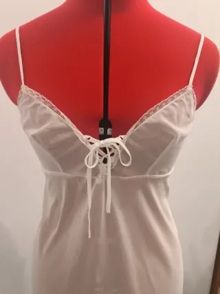 Camisón blanco translúcido bordado T42