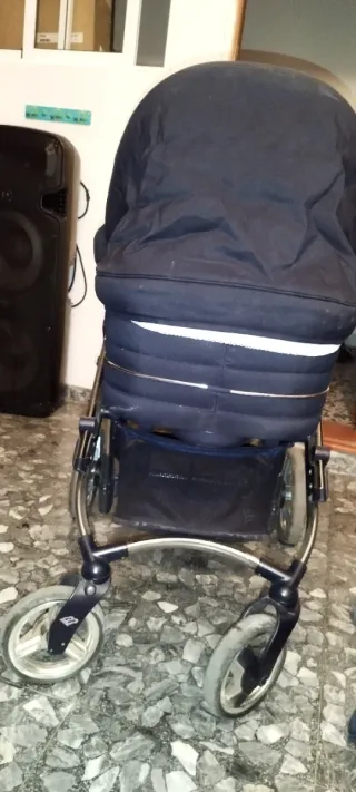 BEBECAR. Carro de bebé azul marino