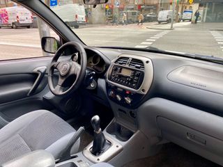 Toyota RAV4 2003
