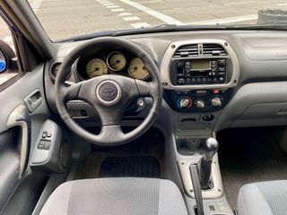 Toyota RAV4 2003