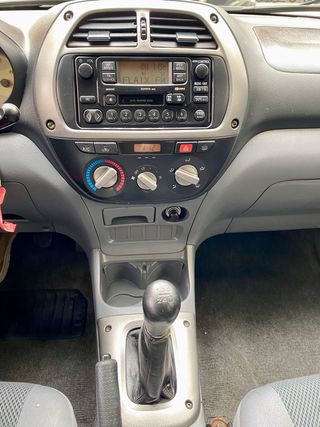 Toyota RAV4 2003