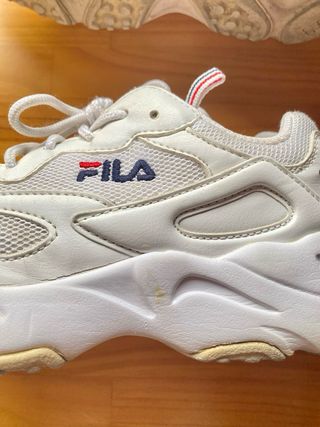 Zapatillas deportivas FILA de color blanco