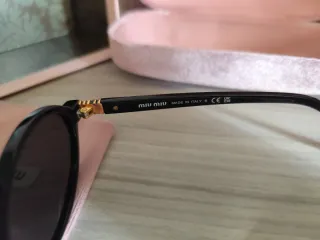 Miu Miu SMU04Z Occhiali da Sole Neri