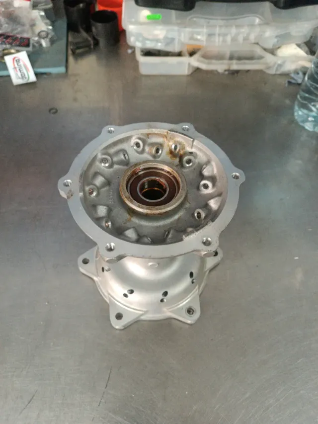 Buje trasero Yamaha YZ OEM NUEVO