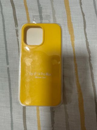 Funda Silicona iPhone 14 Pro Max Amarilla