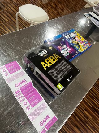 Giochi PS4 Karaoke: ABBA, Cantiamo 2023, Just Dance