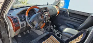 Mitsubishi Montero 2005