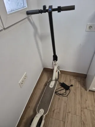 Patinete Eléctrico Blanco