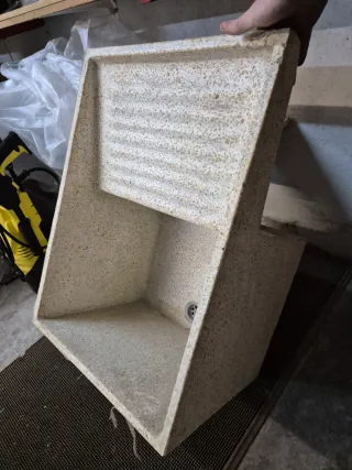 Pila/pilón lavadero de cemento y piedra