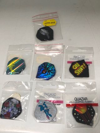 Lote 21 plumas holograma dardos