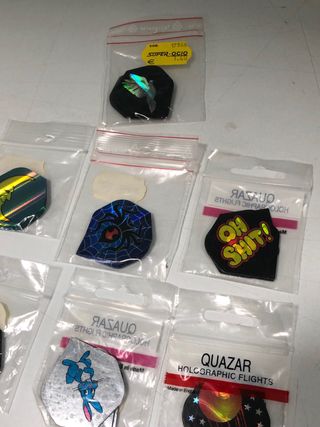 Lote 21 plumas holograma dardos