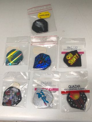 Lote 21 plumas holograma dardos