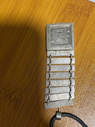 Lote relojes y bolígrafos