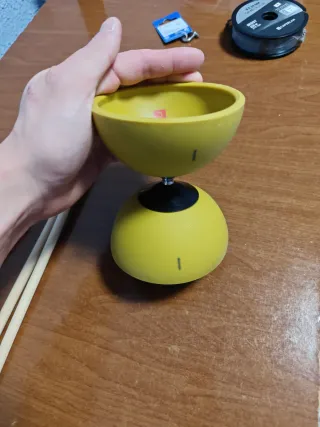 Diábolo Amarillo Decathlon