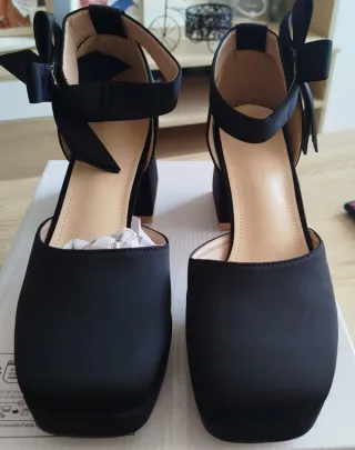 Zapatos negros tacón grueso