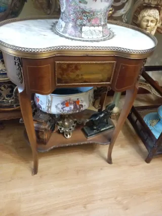 Mesa rinonera antigua madera mármol 2 mesitas