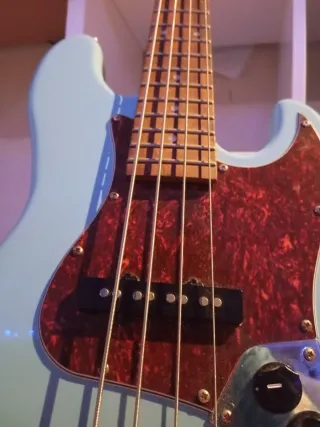 Bajo Eléctrico J&Y Azul Con funda incluida