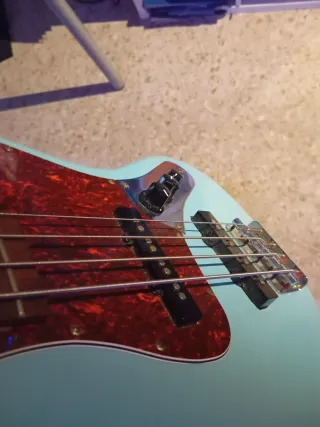 Bajo Eléctrico J&Y Azul Con funda incluida