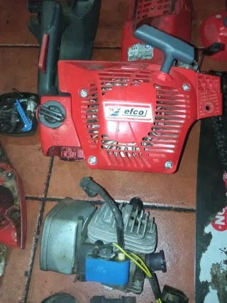 Motosierra efco 152 gripada,muy poco uso,completa