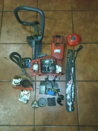Motosierra efco 152 gripada,muy poco uso,completa