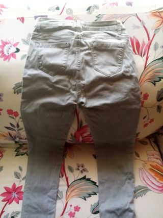 Pantalones pitillo negros