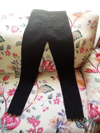 Pantalones pitillo negros