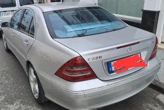 Mercedes-Benz Clase C 2004