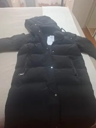 Abrigo largo acolchado mujer negro