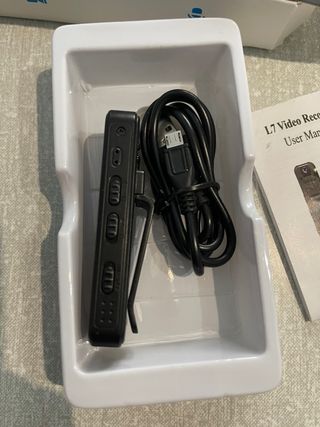 Mini cámara espía con clip y cable USB