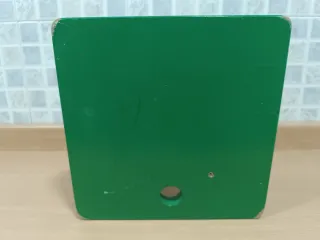 Laberinto didáctico de madera.