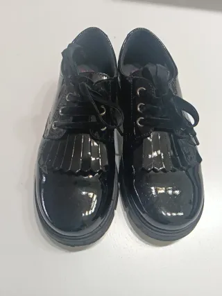 Zapatos Pablosky Negros Charol Niña