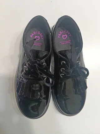 Zapatos Pablosky Negros Charol Niña