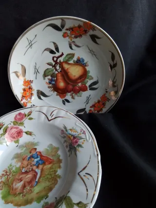 Set di 9 Antichi Piatti Francesi