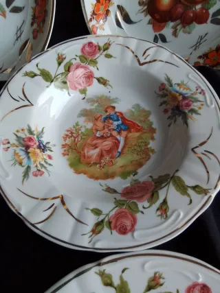 Set di 9 Antichi Piatti Francesi