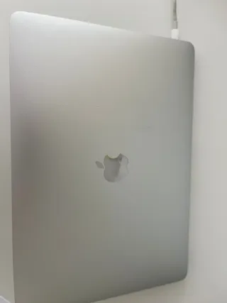 MacBook Air i5 2019 Plata