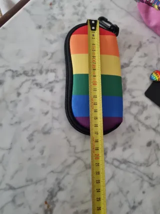 Funda gafas, neceser y pendientes multicolor