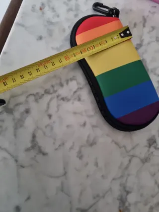 Funda gafas, neceser y pendientes multicolor