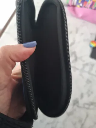 Funda gafas, neceser y pendientes multicolor