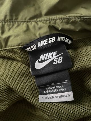 Giacca a vento Nike SB uomo taglia L