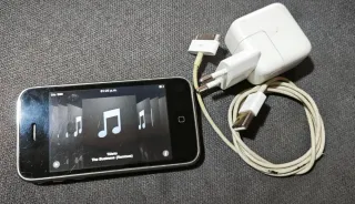 iPod 16GB (iphone)Negro + Cargador y Cable