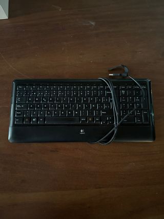 Teclado Logitech Negro Cableado