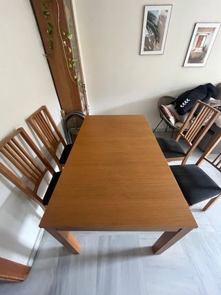 Mesa comedor y 4 sillas madera