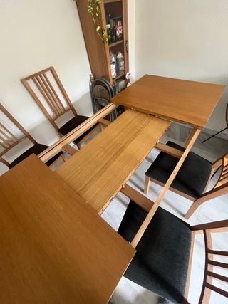 Mesa comedor y 4 sillas madera