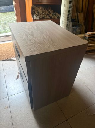 Cajonera de madera y plástico