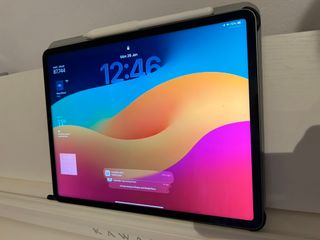 iPad Pro 12.9” (5a Gen 2021 gris) M1 + tecl.