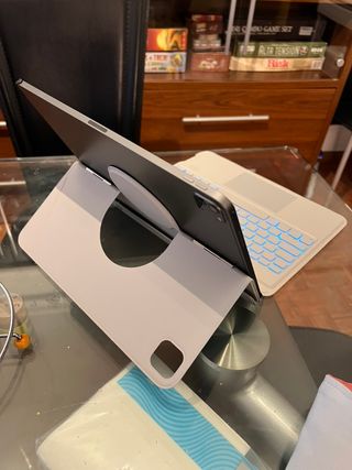 iPad Pro 12.9” (5a Gen 2021 gris) M1 + tecl.